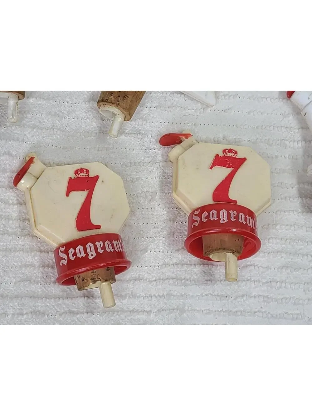 8 Pc Vtg Liquor Pour Spouts 60s 70s Barware Retro Bottle Seagram Smirnoff Parrot